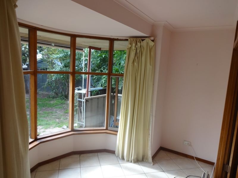 4 Eden Avenue, Bellevue Heights SA 5050