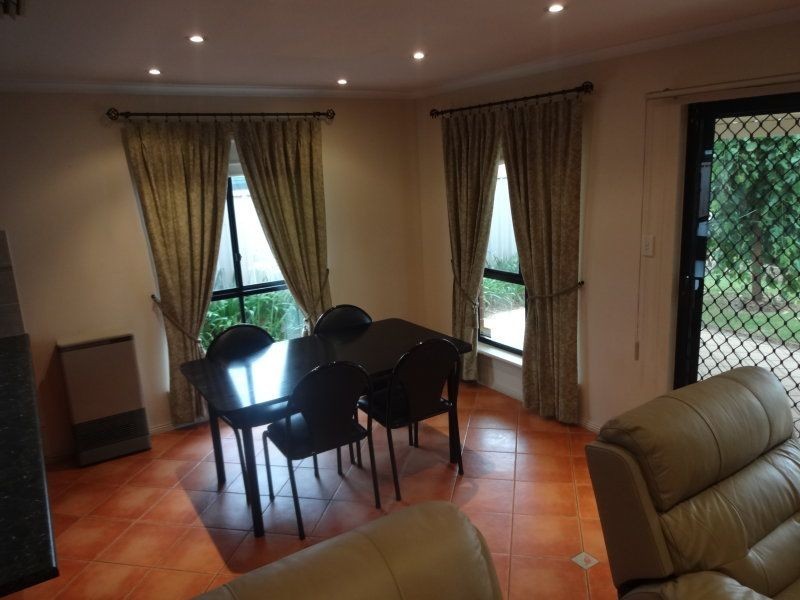 43 Shillabeer Crescent, Woodcroft SA 5162