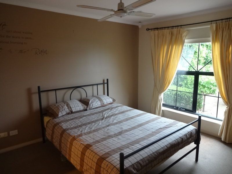 43 Shillabeer Crescent, Woodcroft SA 5162