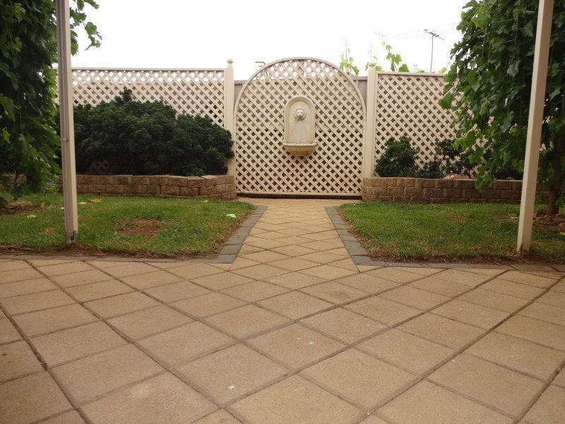 43 Shillabeer Crescent, Woodcroft SA 5162