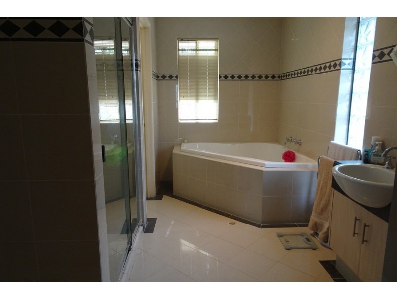 39 Tobin Crescent, Woodcroft SA 5162