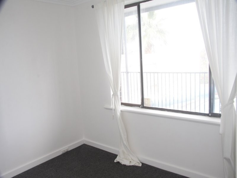 9 Seaview Road, Hallett Cove SA 5158