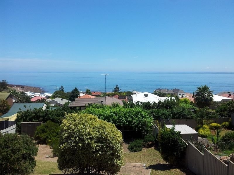 9 Seaview Road, Hallett Cove SA 5158