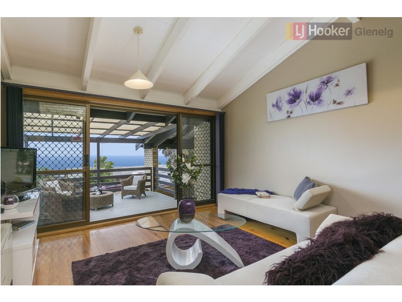 18 Mayflower Crescent, Hallett Cove SA 5158