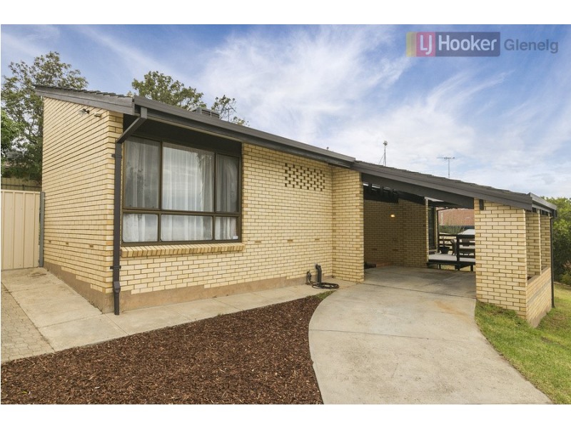 18 Mayflower Crescent, Hallett Cove SA 5158