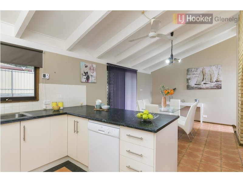 18 Mayflower Crescent, Hallett Cove SA 5158