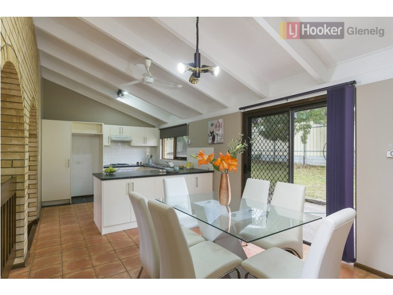 18 Mayflower Crescent, Hallett Cove SA 5158