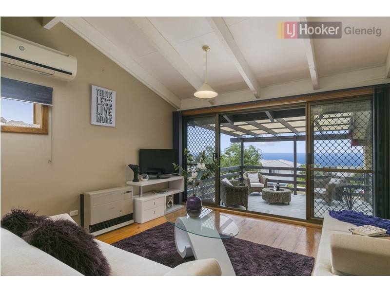 18 Mayflower Crescent, Hallett Cove SA 5158