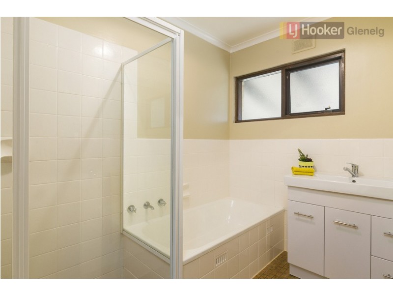 18 Mayflower Crescent, Hallett Cove SA 5158