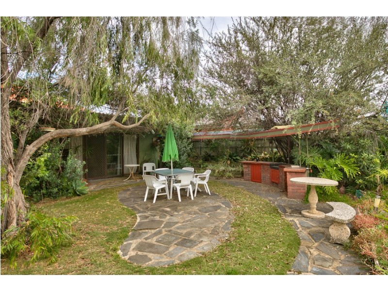 8 Newhaven Avenue, Glenelg North SA 5045