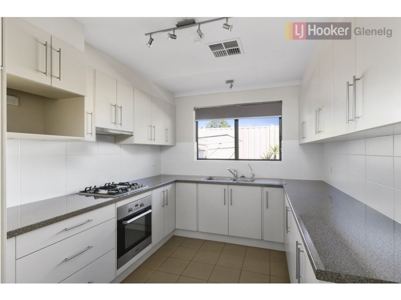 4/11 Cook Crescent, Warradale SA 5046