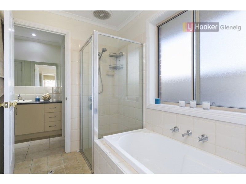 25 Holdfast Drive, Sheidow Park SA 5158