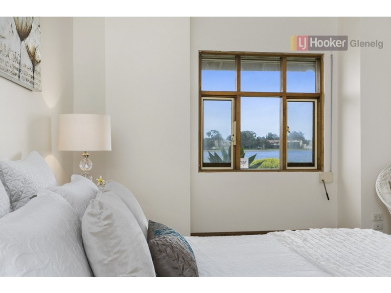 27 Lord Hobart Way, West Lakes SA 5021