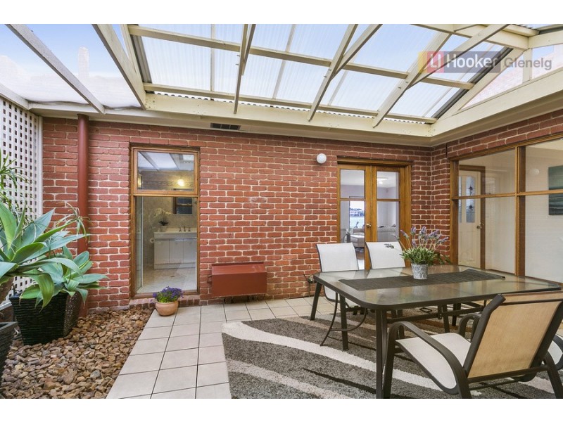 27 Lord Hobart Way, West Lakes SA 5021