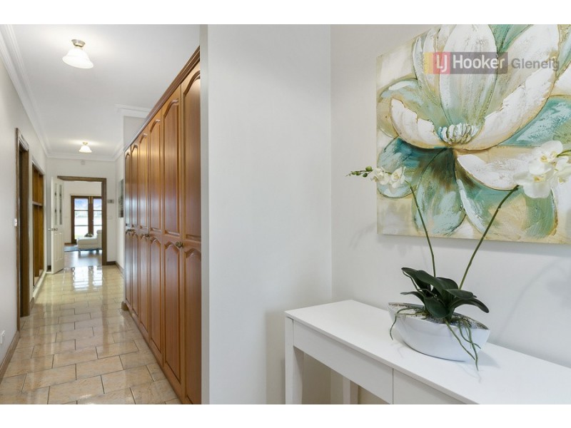 27 Lord Hobart Way, West Lakes SA 5021