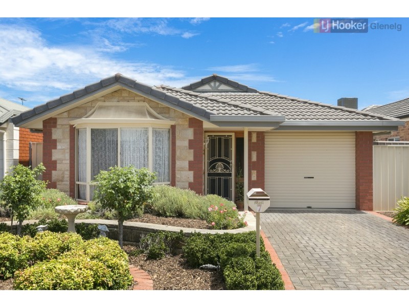 7 Arnold Drive, Mitchell Park SA 5043