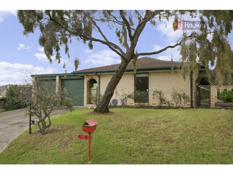 11 Taeping Street, Hallett Cove SA 5158