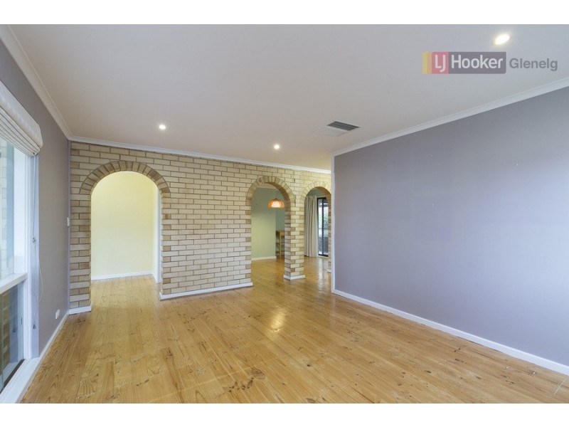 11 Taeping Street, Hallett Cove SA 5158