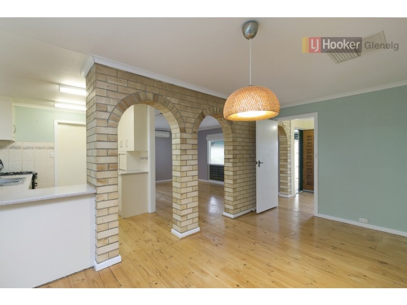 11 Taeping Street, Hallett Cove SA 5158