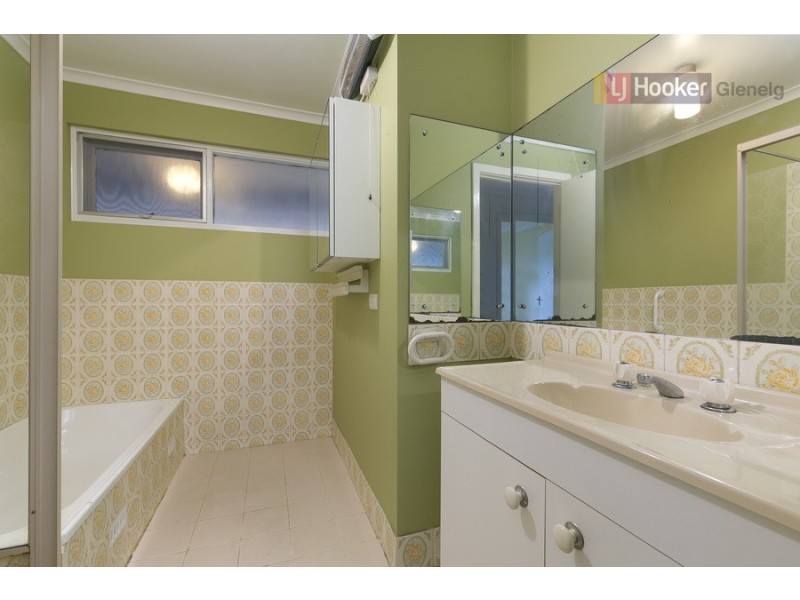 11 Taeping Street, Hallett Cove SA 5158