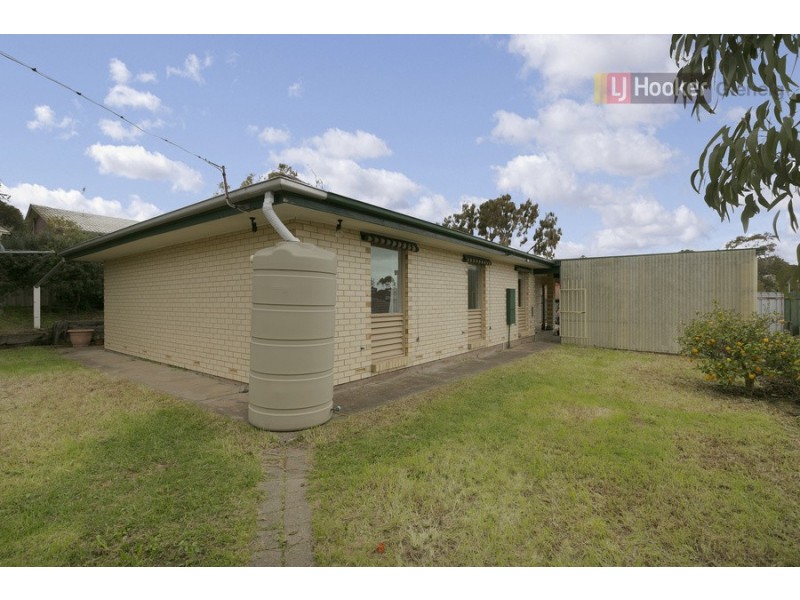 11 Taeping Street, Hallett Cove SA 5158