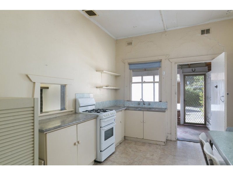 14 Kelvin Avenue, Clarence Park SA 5034