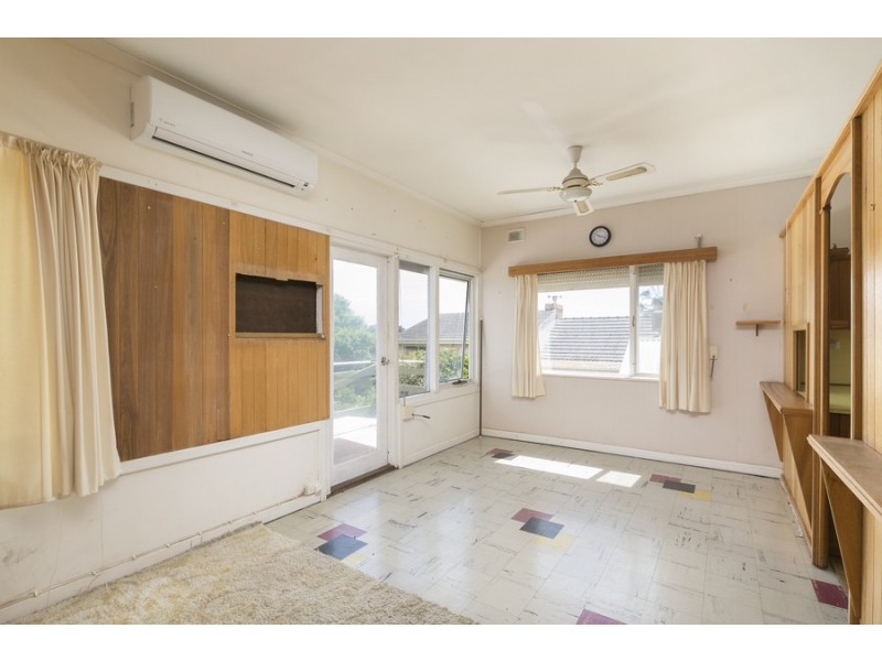 11 Lifford Parade, Marino SA 5049