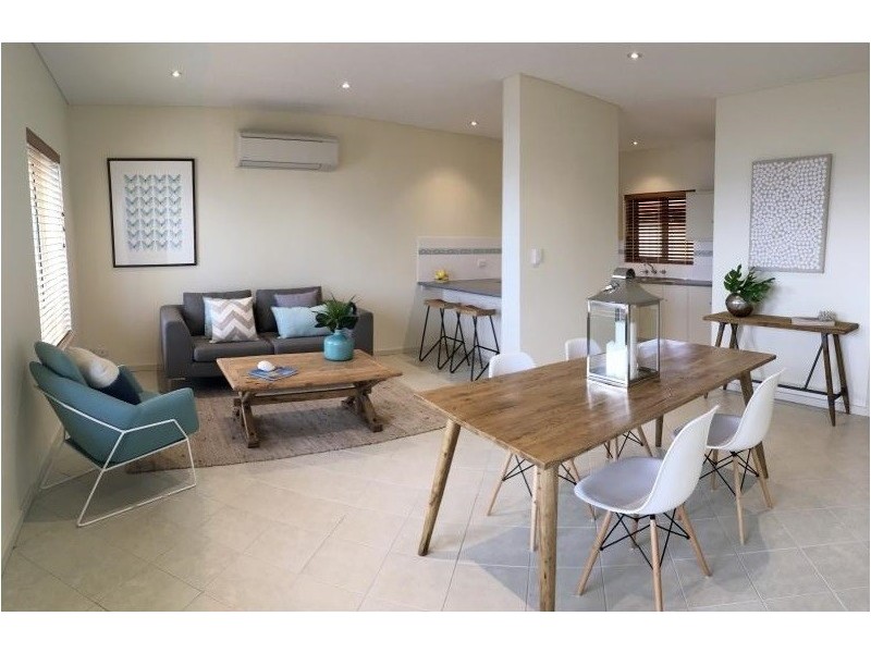 2/53 North Esplanade, Glenelg North SA 5045