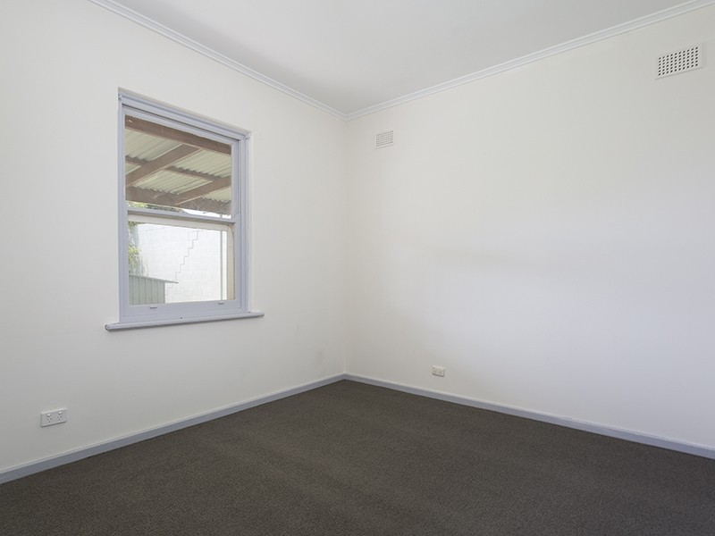 17 Tarnham Road, Seacombe Heights SA 5047