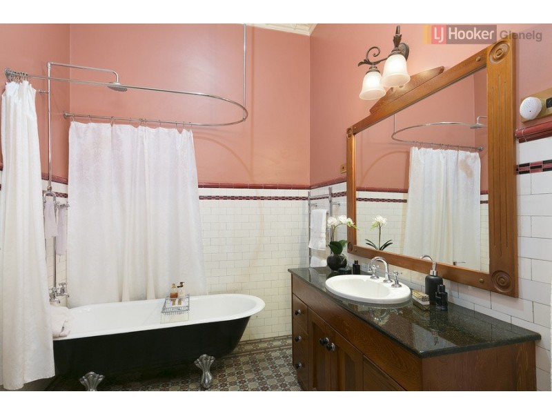 26 Oval Avenue, Woodville South SA 5011