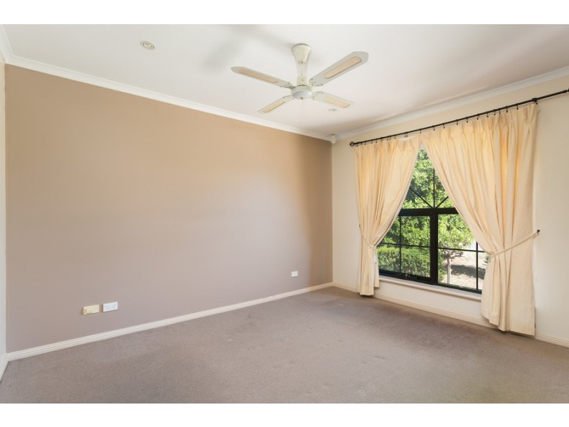 43 Shillabeer Crescent, Woodcroft SA 5162