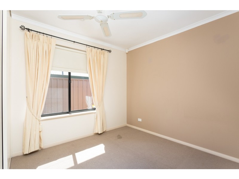 43 Shillabeer Crescent, Woodcroft SA 5162