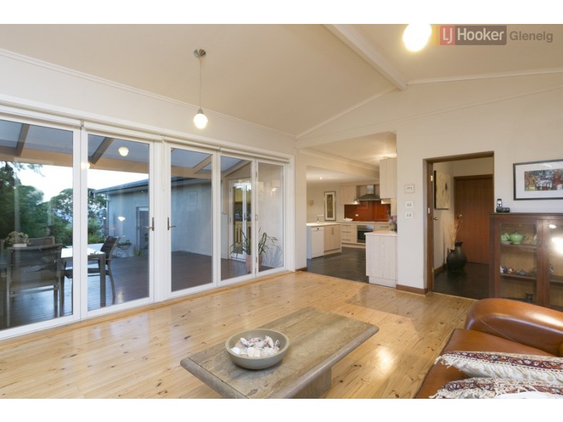 10 Carlton Terrace, Marino SA 5049