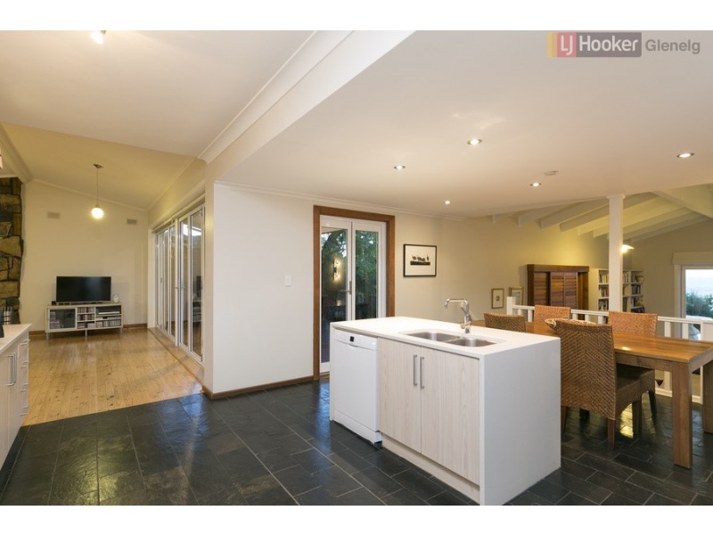 10 Carlton Terrace, Marino SA 5049