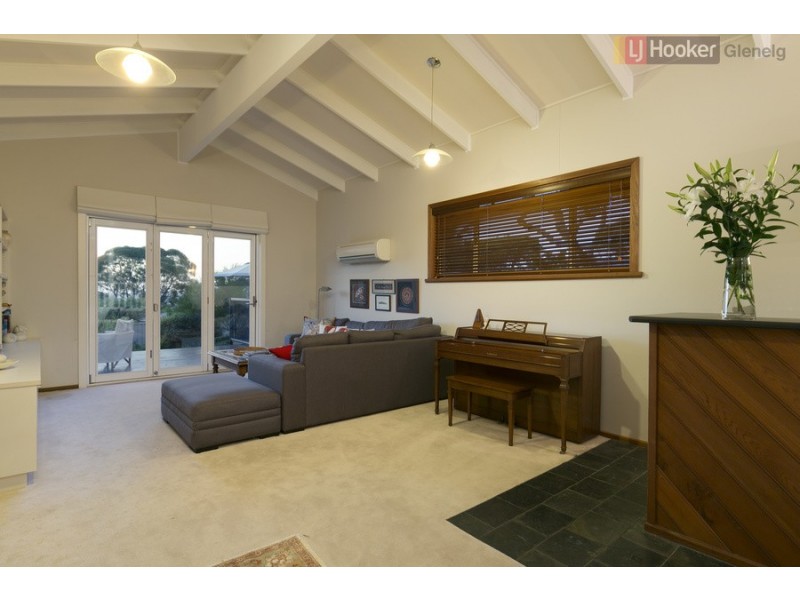 10 Carlton Terrace, Marino SA 5049