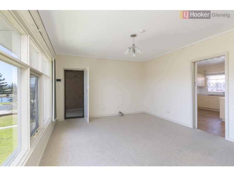4/18 Patawalonga Esplanade, Glenelg North SA 5045
