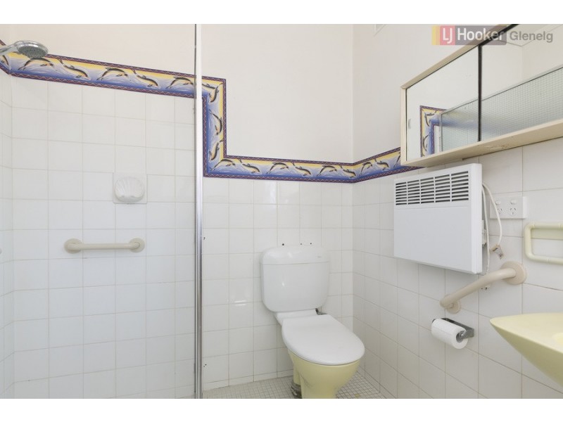 4/18 Patawalonga Esplanade, Glenelg North SA 5045