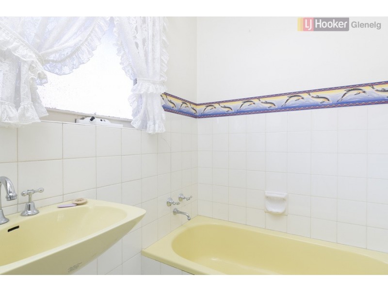 4/18 Patawalonga Esplanade, Glenelg North SA 5045