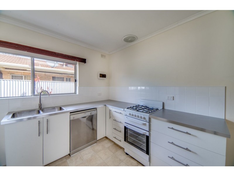 3/2 Hazel Street, Ascot Park SA 5043