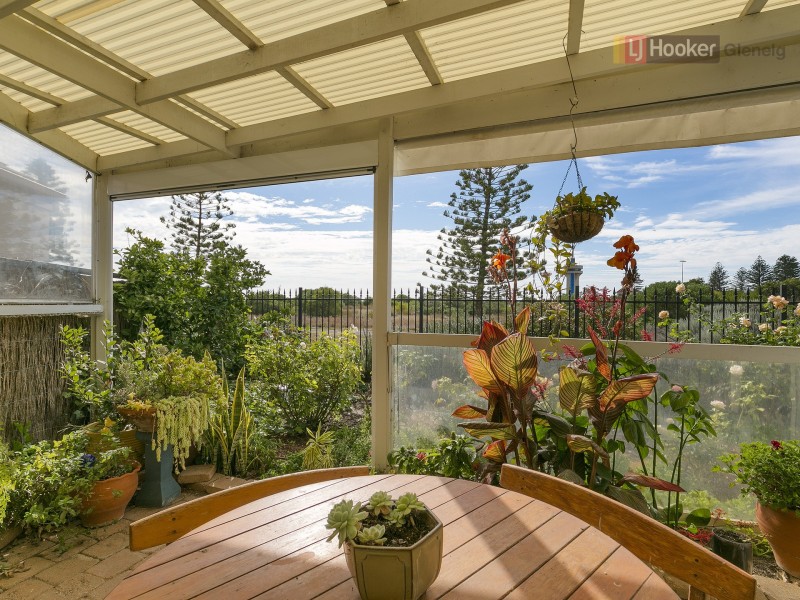 38 South Australia One Drive, North Haven SA 5018