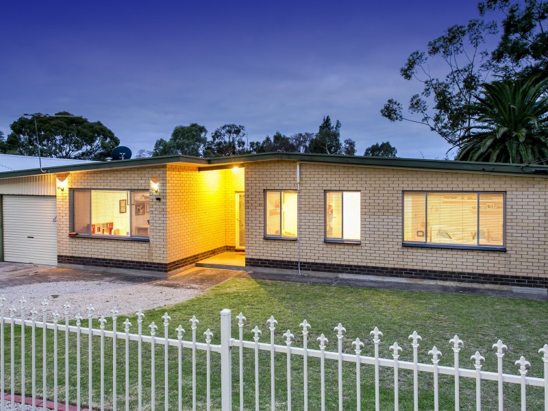 16 Madeira Drive, Morphett Vale SA 5162