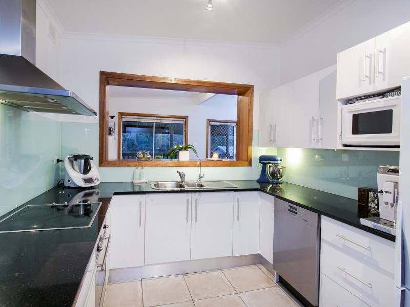 16 Madeira Drive, Morphett Vale SA 5162