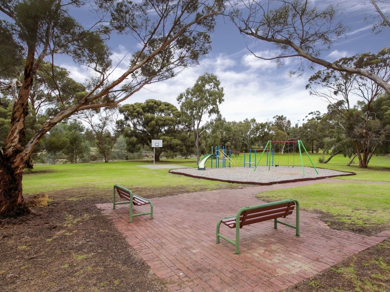 16 Madeira Drive, Morphett Vale SA 5162