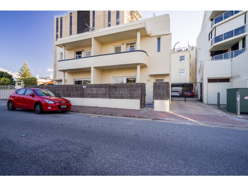 7/18A South Esplanade, Glenelg SA 5045