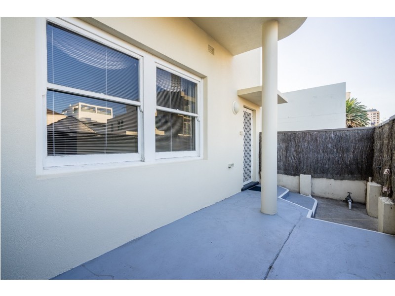 7/18A South Esplanade, Glenelg SA 5045