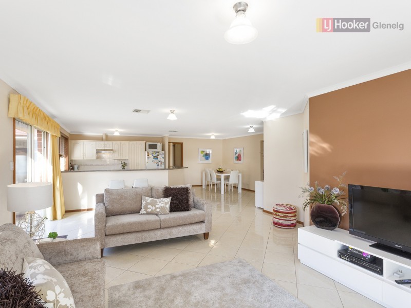 27 Seacombe Road, Sturt SA 5047