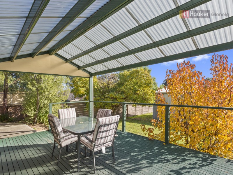27 Seacombe Road, Sturt SA 5047