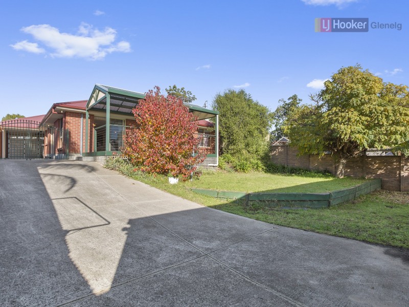 27 Seacombe Road, Sturt SA 5047
