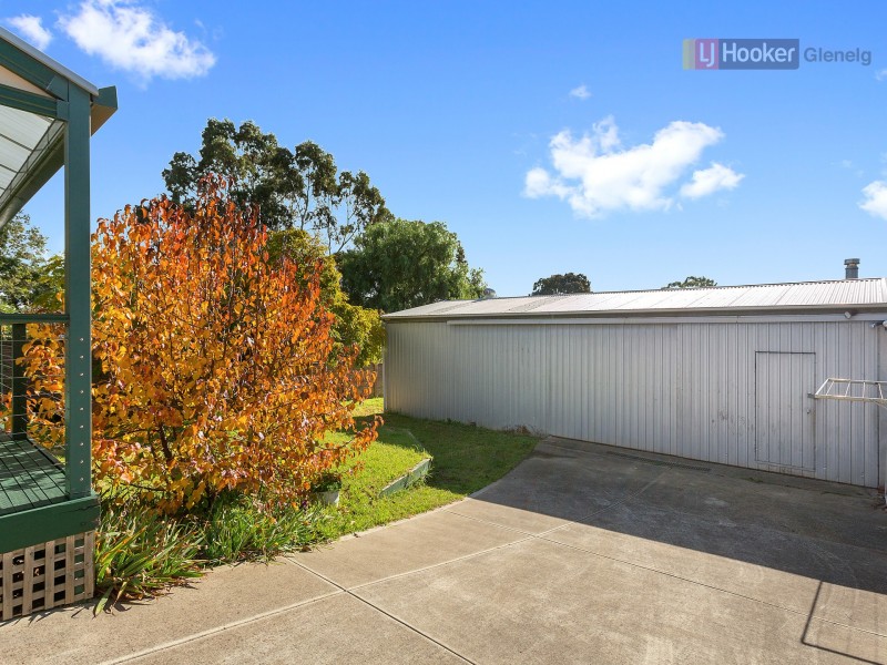 27 Seacombe Road, Sturt SA 5047