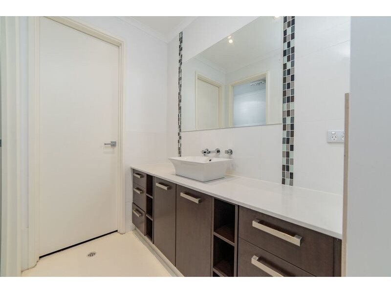 11 Miller Avenue, Ridgehaven SA 5097